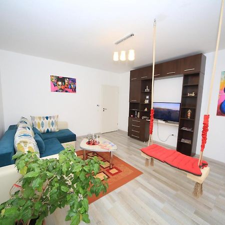 Happy Family Apartment Brasov Ngoại thất bức ảnh